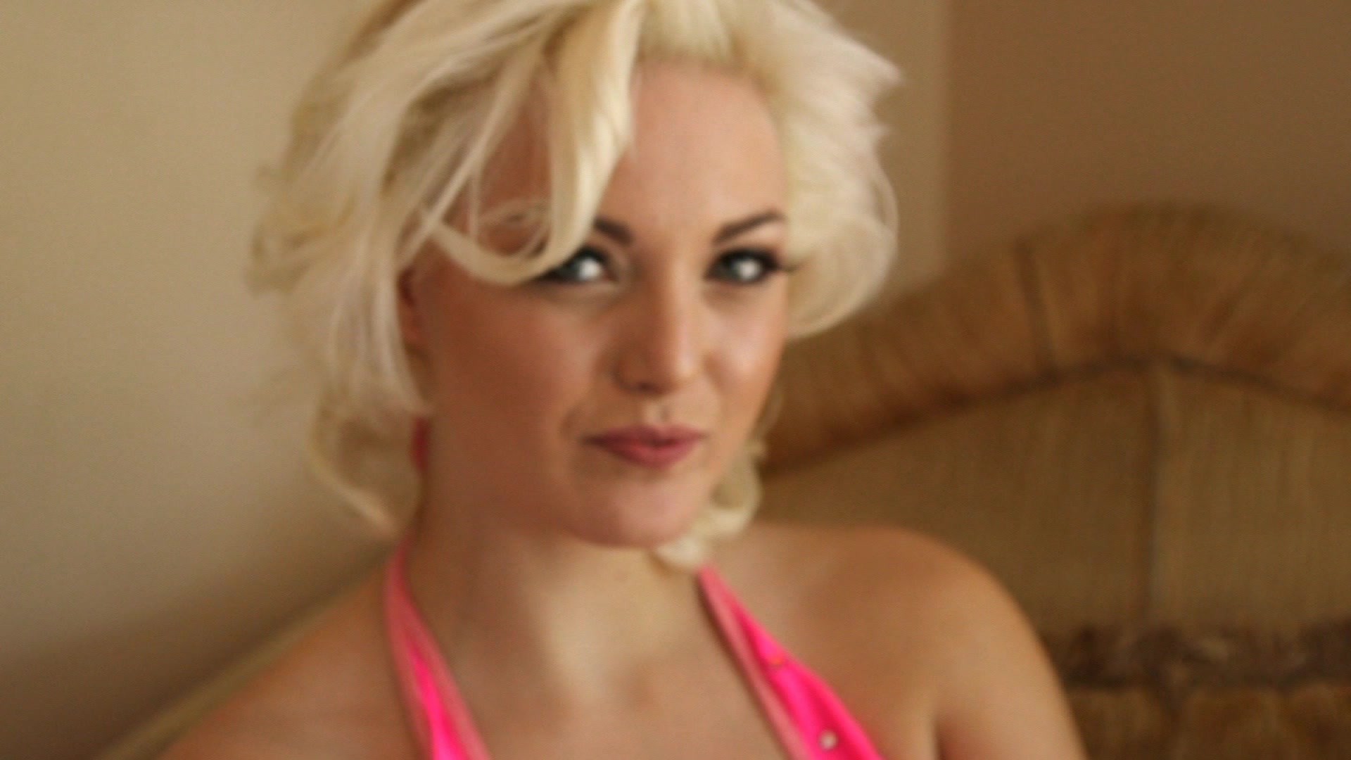 Platinum Haired Babe Jenna Ivory Takes His Big Dick In Her Mouth Platinum Haired Babe Jenna Ivory Takes His Big Dick In Her Mouth