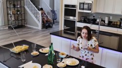 Captura de 'Big Tit MILF Next Door 5' nº 94