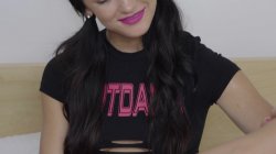 '2 Girls for 1 Grandma' screenshot nº 6