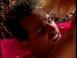Captura de 'Puritan Video Magazine 33 - Lust in Paradise' nº 34