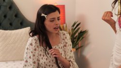Captura de 'Lesbian Seductions Older/Younger Vol. 80' nº 82
