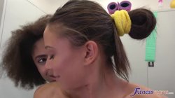 Captura de 'Butch Gym Teacher Lesbian Threesome' nº 36