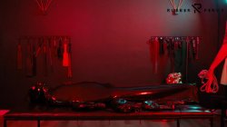 'Malesub in Bodybag Receives Gasmask Treatment' screenshot nº 5