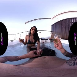 Captura de 'Erotic Jacuzzi' nº 2