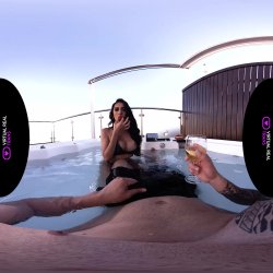 Captura de 'Erotic Jacuzzi' nº 3