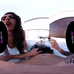 Captura de 'Erotic Jacuzzi' nº 4