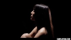 Captura de 'Cumflation - Emiri Momota 2' nº 10
