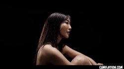 Captura de 'Cumflation - Emiri Momota 2' nº 7