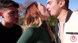 'Liz Rainbow Fucks Her Man's Best Friend' screenshot nº 23