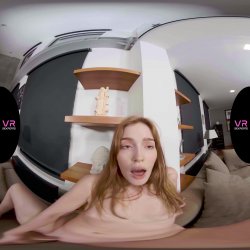 Captura de 'Jia Plays with a Banana' nº 67