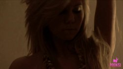 Captura de 'Dirty Blonde in Stockings' nº 53