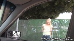 Captura de 'Interracial Pickups 8' nº 99