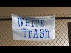 Captura de 'White Trash' nº 1