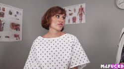 Captura de 'OBGYN Fucks Patient To Get Her Pregnant' nº 19