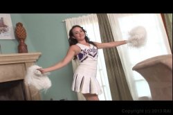 Captura de 'Kick Ass Chicks 73: Cheerleaders' nº 55