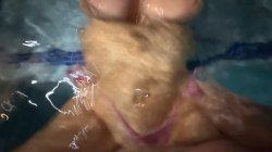 Captura de 'Sexy Blonde Fucks in Pool' nº 29