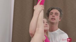 'Blonde Flexible Babe Enjoys Anal Sex' screenshot nº 9