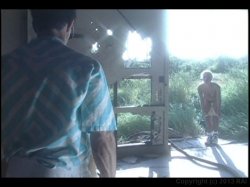 Captura de 'White Straps Off The Shoulder' nº 37