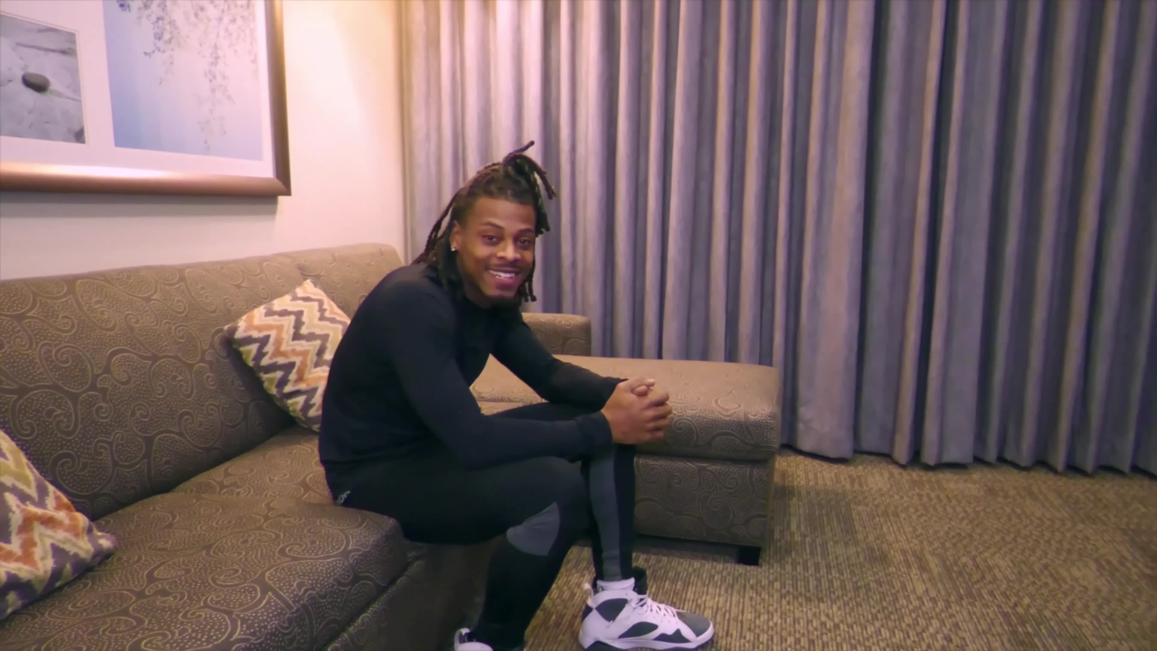 Miami Davis Gets Massive Facial