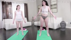 Captura de 'Lesbian Yoga Retreat 2' nº 38