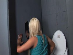'Barely Legal Gloryholes' screenshot nº 9