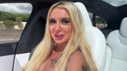 'Amateur Slut Fucks in Self Driving Car' screenshot nº 7