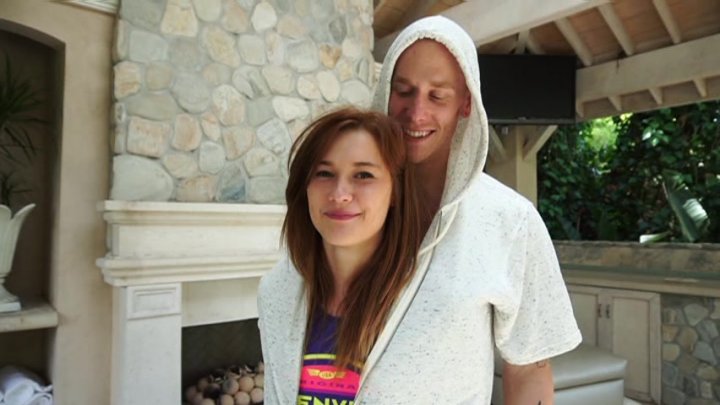 alaina dawson and richie black in answer #2056853
