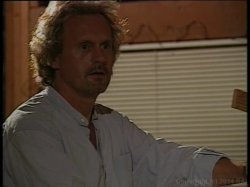 'Out of Love' screenshot nº 100