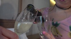Captura de 'German Wife's First Threesome' nº 107