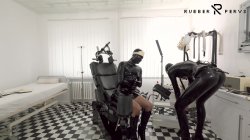 Captura de 'Anal Inspection of the Rubberdoll Maid in the Clinic' nº 58