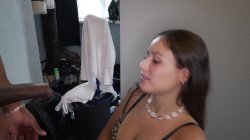 'Gorgeous young woman with a perfect ass seeks a nice black cock' screenshot nº 16