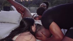 'Hardcore threesome with a nice black cock at dusk by the pool' screenshot nº 20