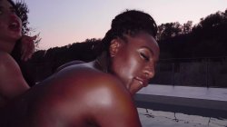 'Hardcore threesome with a nice black cock at dusk by the pool' screenshot nº 94