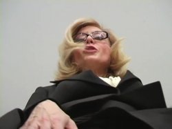'Nina Hartley Step By Step Jerk Off Instr./Enc. Pantyhose' screenshot nº 6