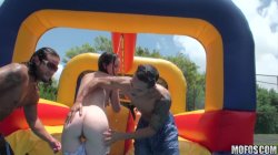 Captura de 'Real Slut Party 14' nº 32