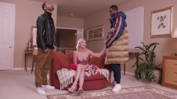 Captura de 'Interracial Threesomes 4: All Anal Edition' nº 3