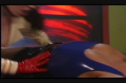 Captura de 'Lesbian Latex' nº 119