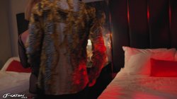 Captura de 'Hotwife Takes BBC To Please Her Man' nº 3