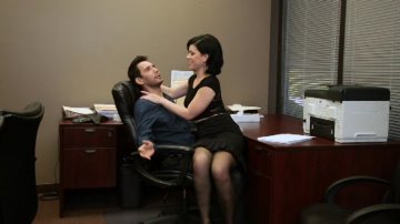 Sexy Belle Noire Gets Her Pussy Licked and Penetrated by Stud Tommy Pistol