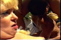 Captura de 'Little Anal Granny - Back to College' nº 55