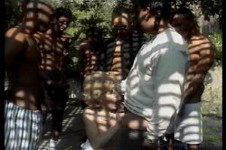 Captura de 'Granny's Interracial Gang Bang' nº 24