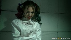 'Brazzers Presents: The Parodies 6' screenshot nº 1