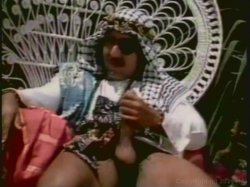 Captura de 'Hilarious Scenes Of Classic Porn' nº 37