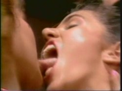 Captura de 'Hilarious Scenes Of Classic Porn' nº 44