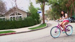 Captura de 'Big Butt Latin Girls on Bikes' nº 40