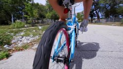 Captura de 'Big Butt Latin Girls on Bikes' nº 83