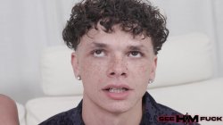 'See Our 1st Freckle-Faced Him Fuck' screenshot nº 4