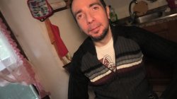 Captura de 'Se vieni qua, non avrem pieta, vien da noi son cazzi tuoi' nº 8