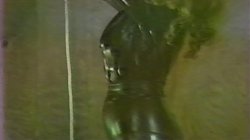 'Bound In Latex' screenshot nº 134