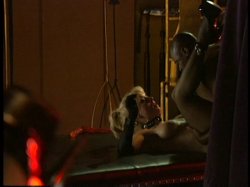 Captura de 'Nina Hartley's Guide to Sensual Submission' nº 71